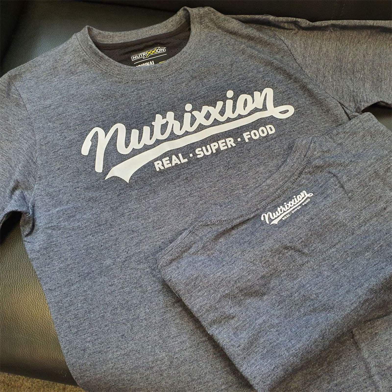 NUTRIXXION T-Shirt 'Retro'   pieza